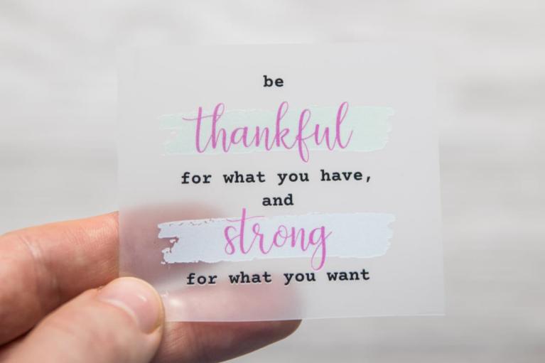 Naprasowanki projektanta \"be thankful...\" od Unikati – Bag Design (Nr artykułu 9401)