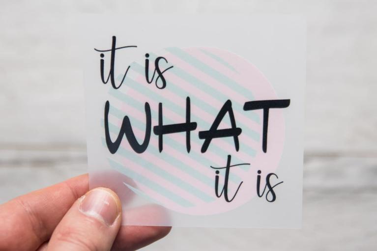 Naprasowanki projektanta \"it is WHAT it is\" od Unikati – Bag Design (Nr artykułu 9404)